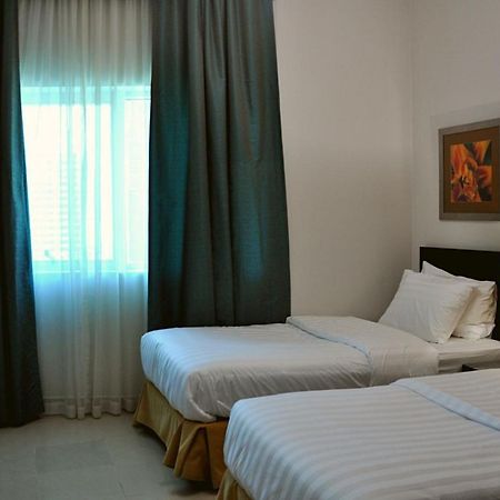 Care Holiday Homes Apartments Barsha Heights Dubai Exterior foto