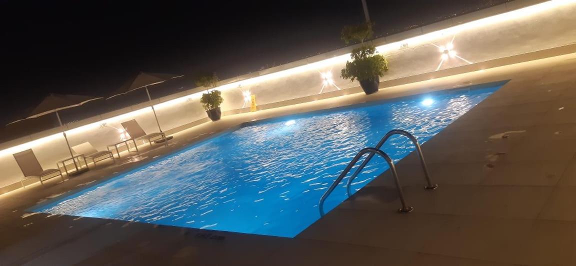 Care Holiday Homes Apartments Barsha Heights Dubai Exterior foto